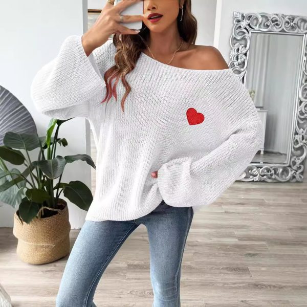 586483941 Lady's Crewneck Sweater Top, One-shoulder Off-shoulder Flared Sleeve with Heart Embroidery Applique Knitwear