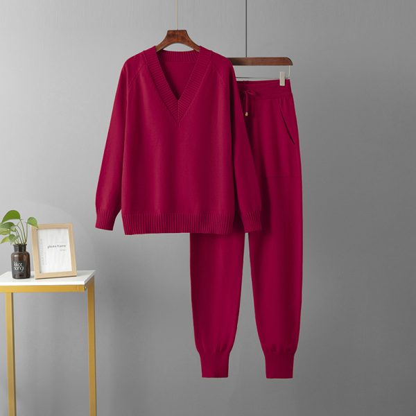 V-neck sweater and pants set