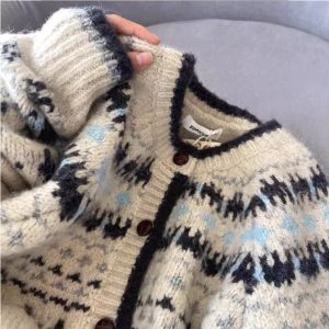 586483878 Vintage Jacquard Round Neck Knit Cardigan for Women, Thickened Single-Button Loose Fair Isle Sweater Coat, Stylish Autumn Winter Top