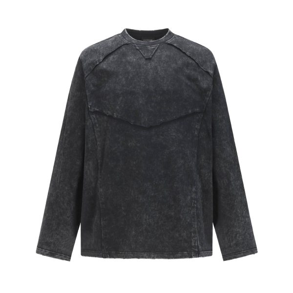 Wash and make old frayed hoodies with water