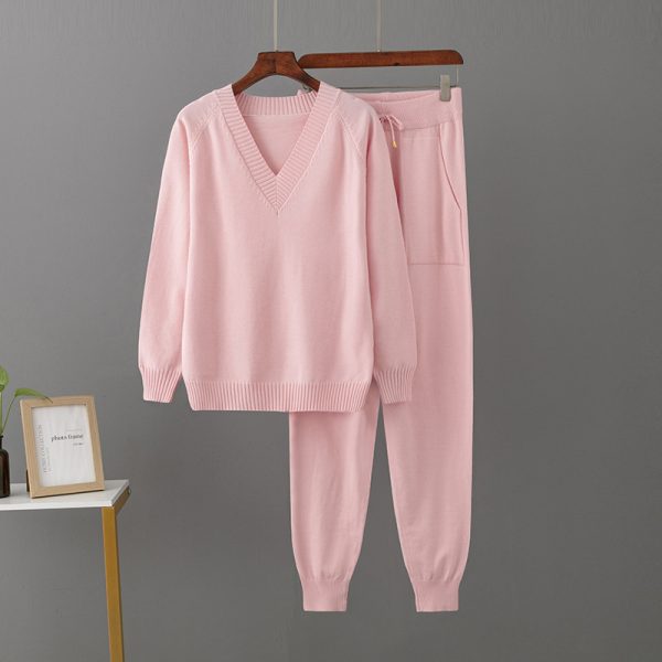 V-neck sweater and pants set