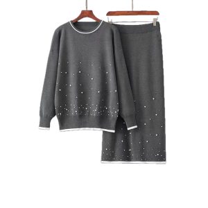 Loose top and skirt set