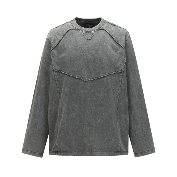 Wash and make old frayed hoodies with water