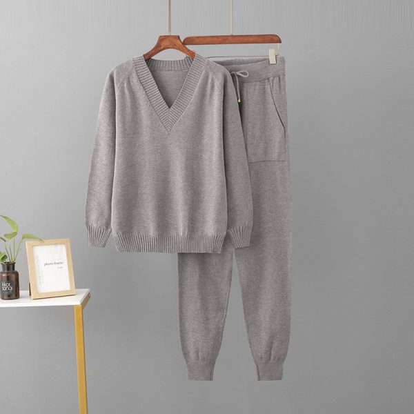 V-neck sweater and pants set