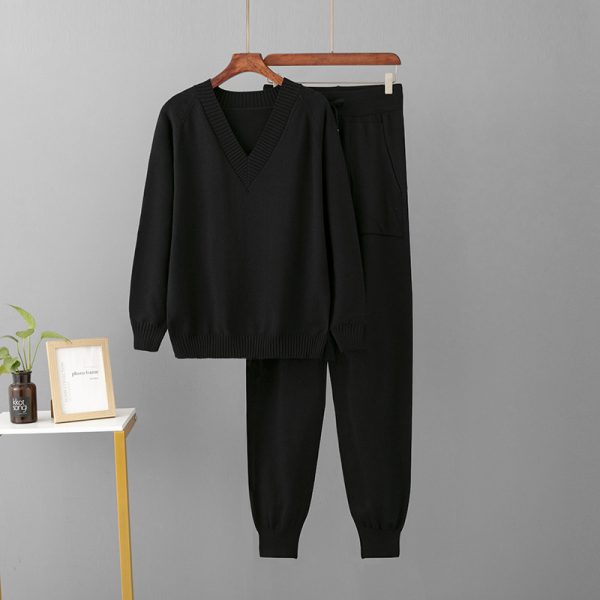 V-neck sweater and pants set