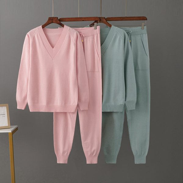 V-neck sweater and pants set